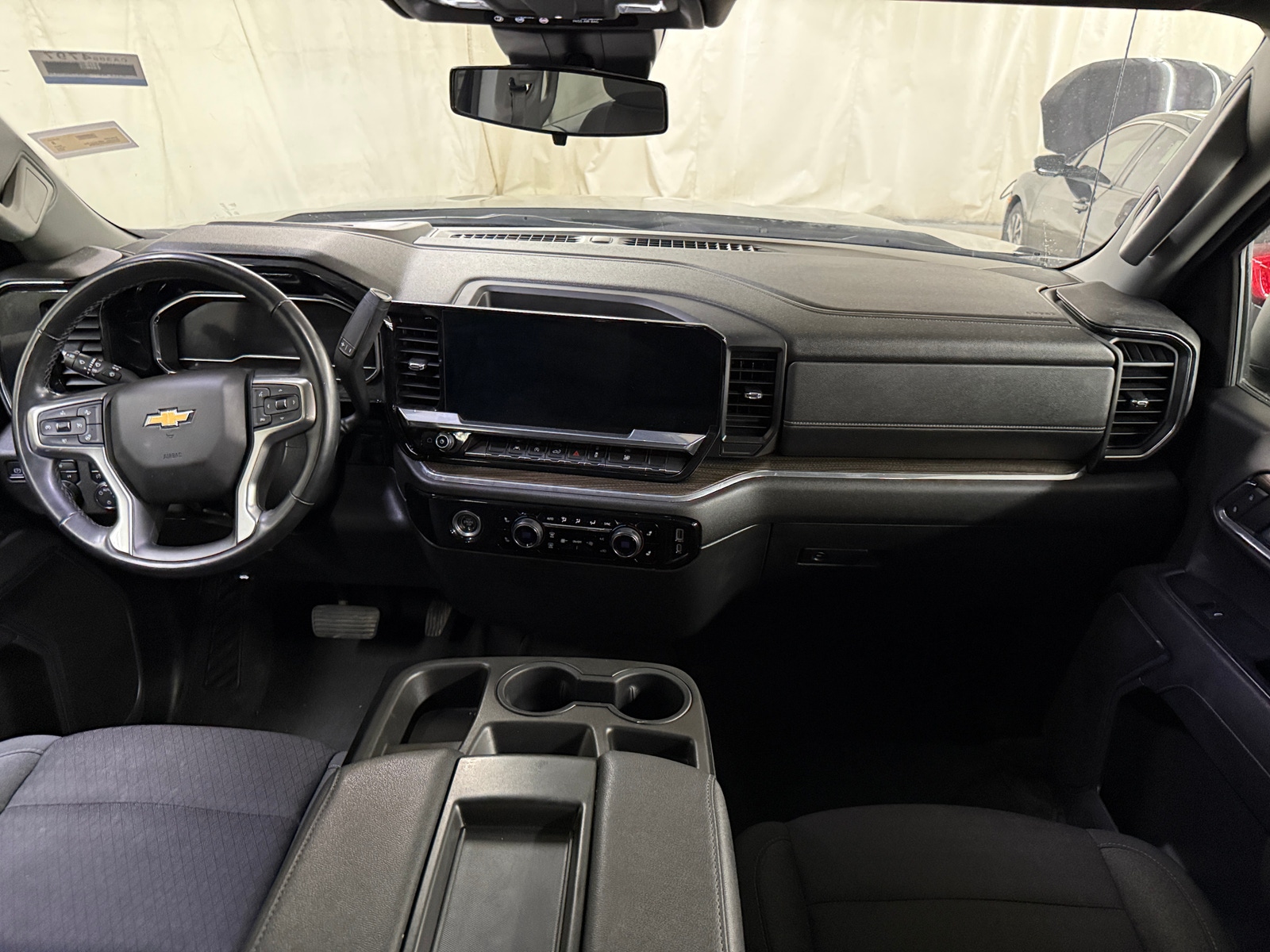 Thumbnail: 2023 Chevrolet Silverado 1500 - 3