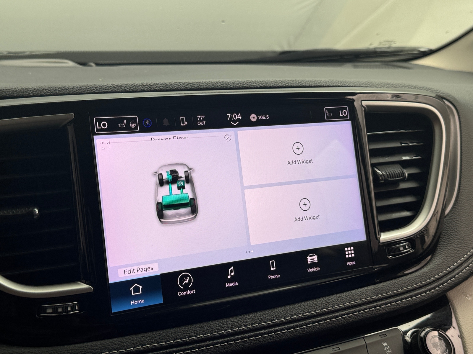Thumbnail: 2023 Chrysler Pacifica - 3