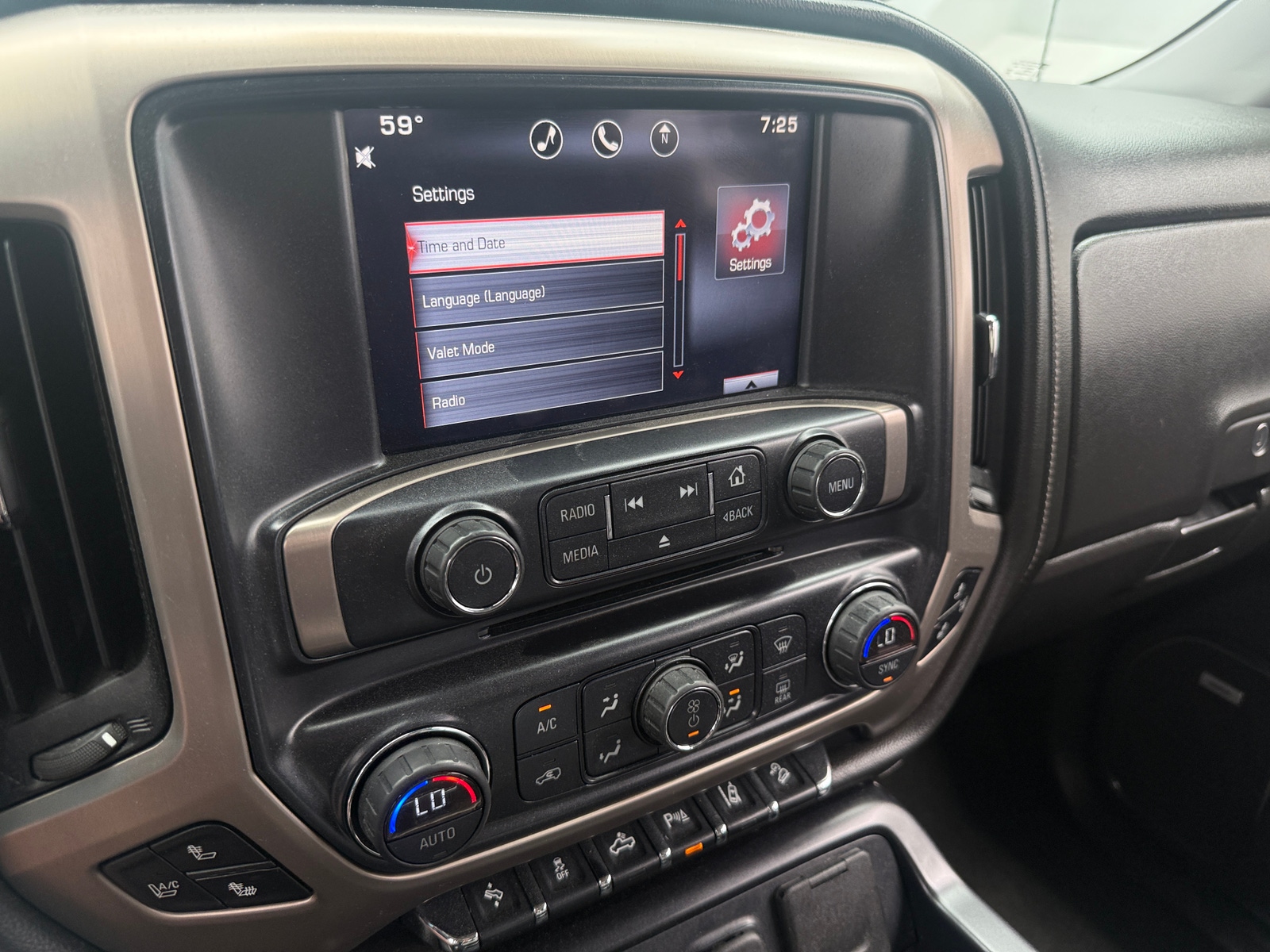 Thumbnail: 2015 GMC Sierra 1500 - 3