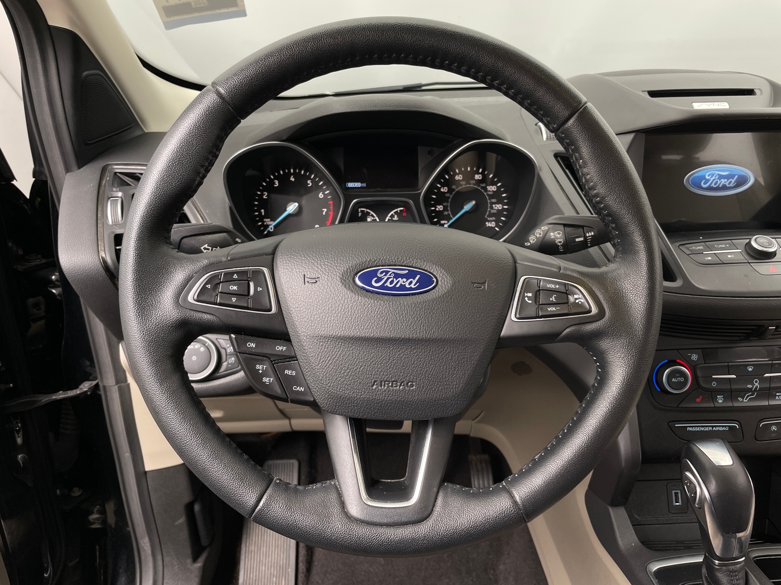 Thumbnail: 2018 Ford Escape - 4