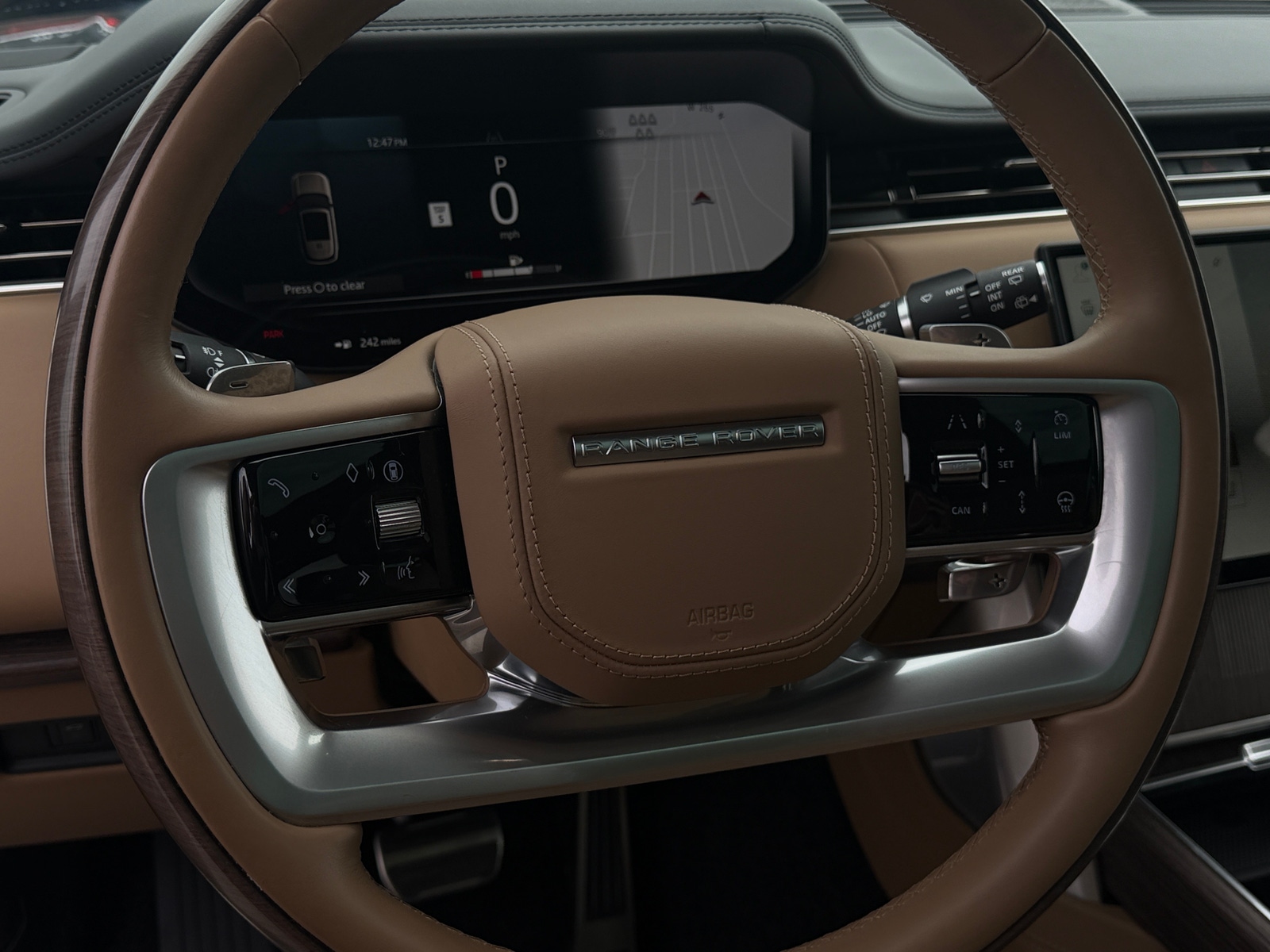 Thumbnail: 2025 Land Rover Range Rover - 4