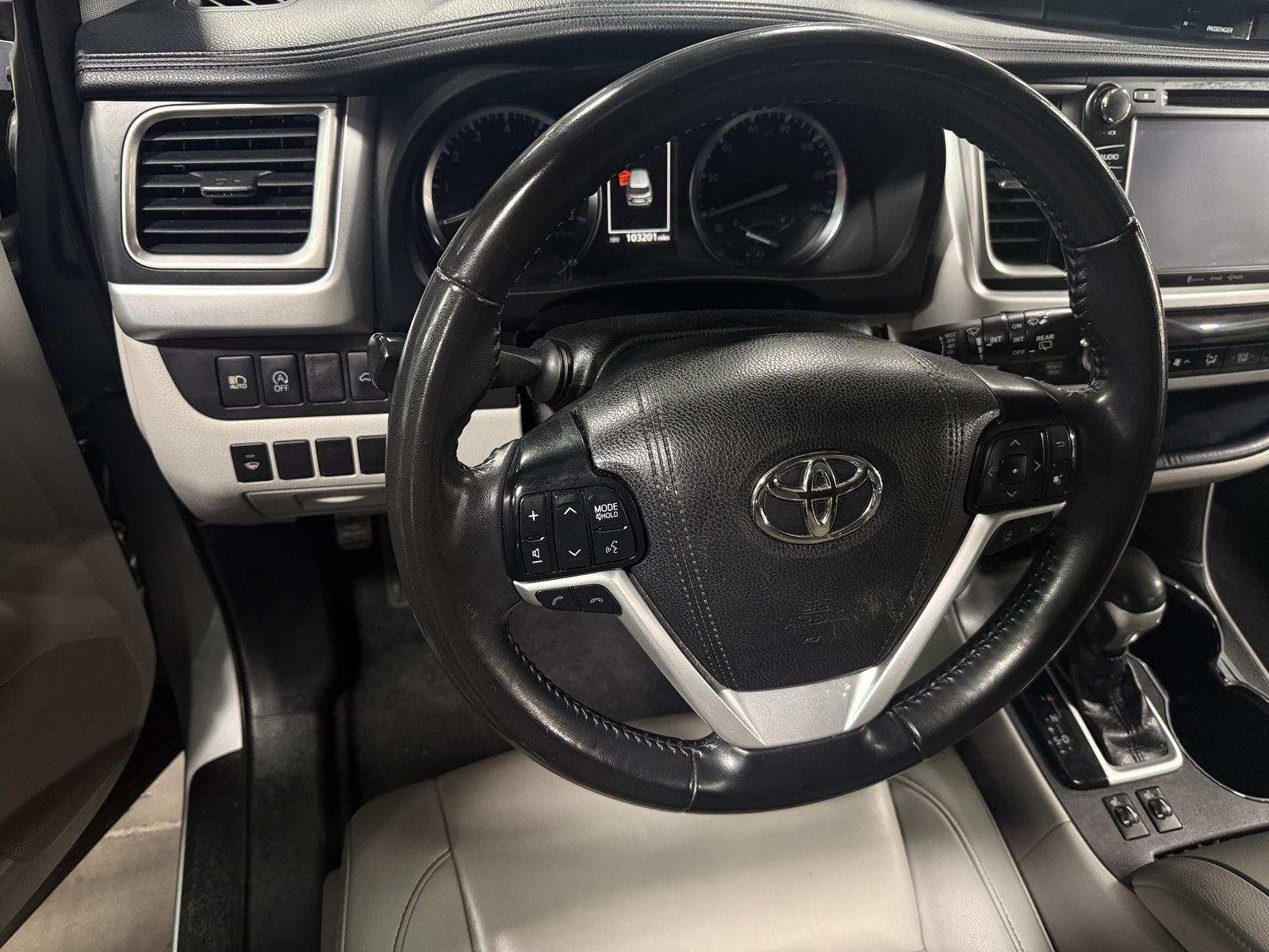 Thumbnail: 2019 Toyota Highlander - 4