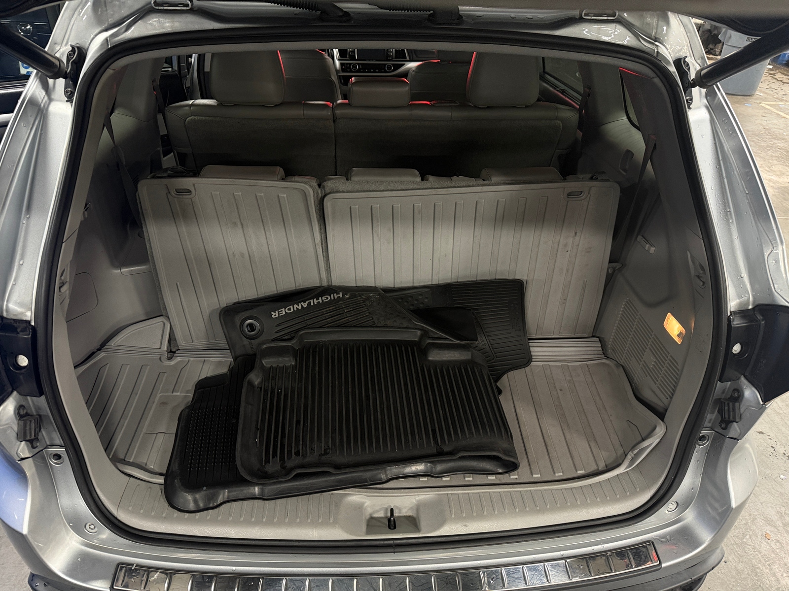 Thumbnail: 2019 Toyota Highlander - 6