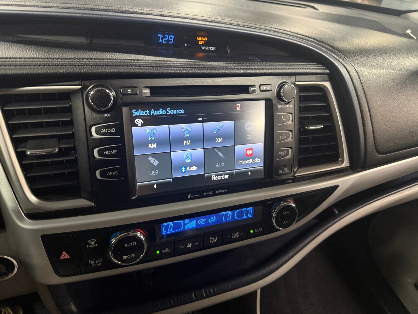 Thumbnail: 2019 Toyota Highlander - 3