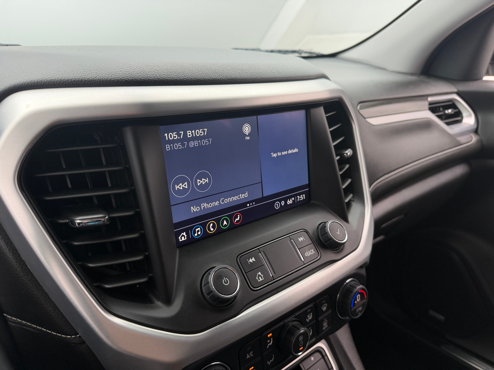 Thumbnail: 2023 GMC Acadia - 3