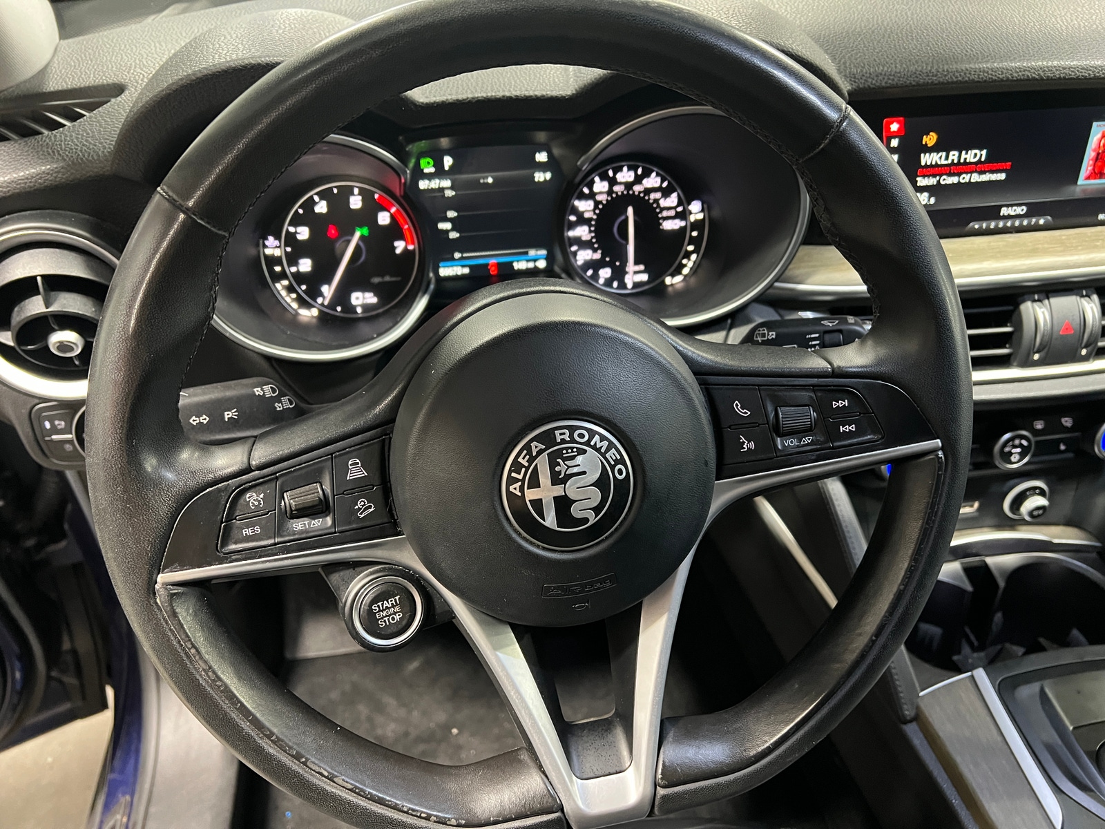 Thumbnail: 2018 Alfa Romeo Stelvio - 4