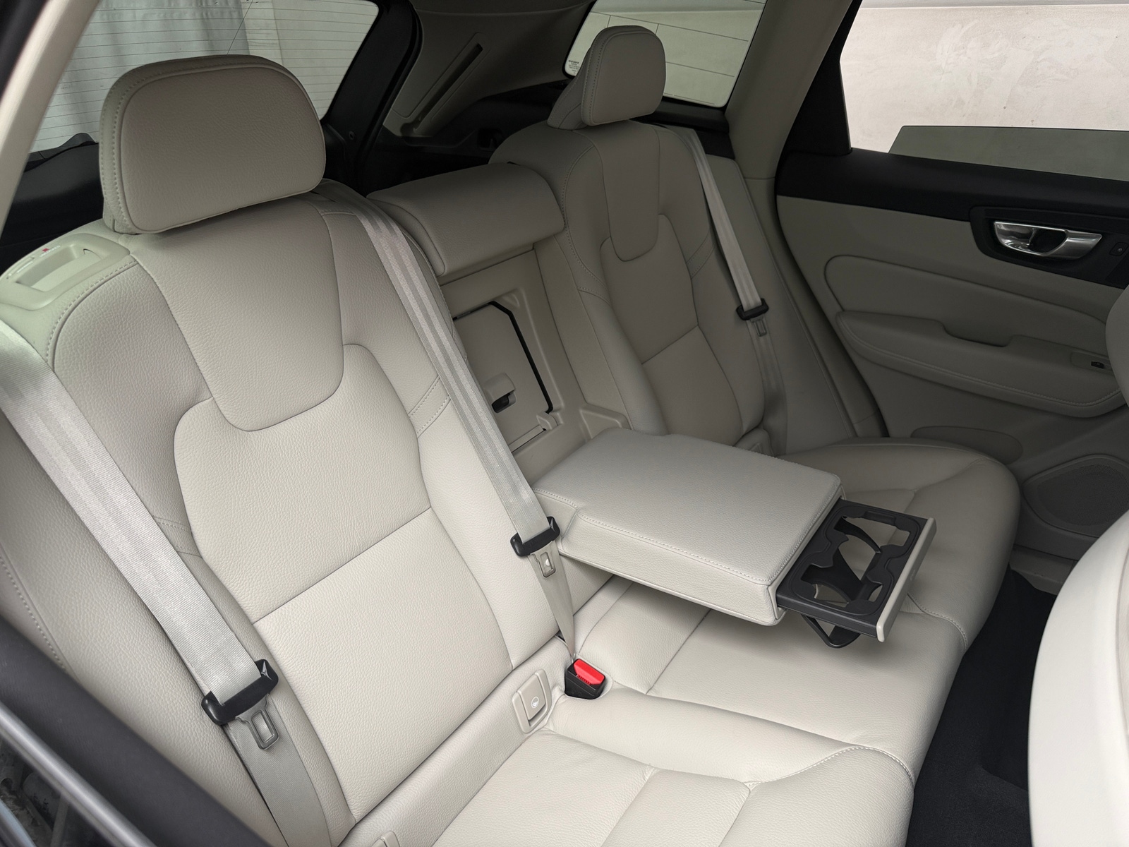Thumbnail: 2024 Volvo XC60 - 5