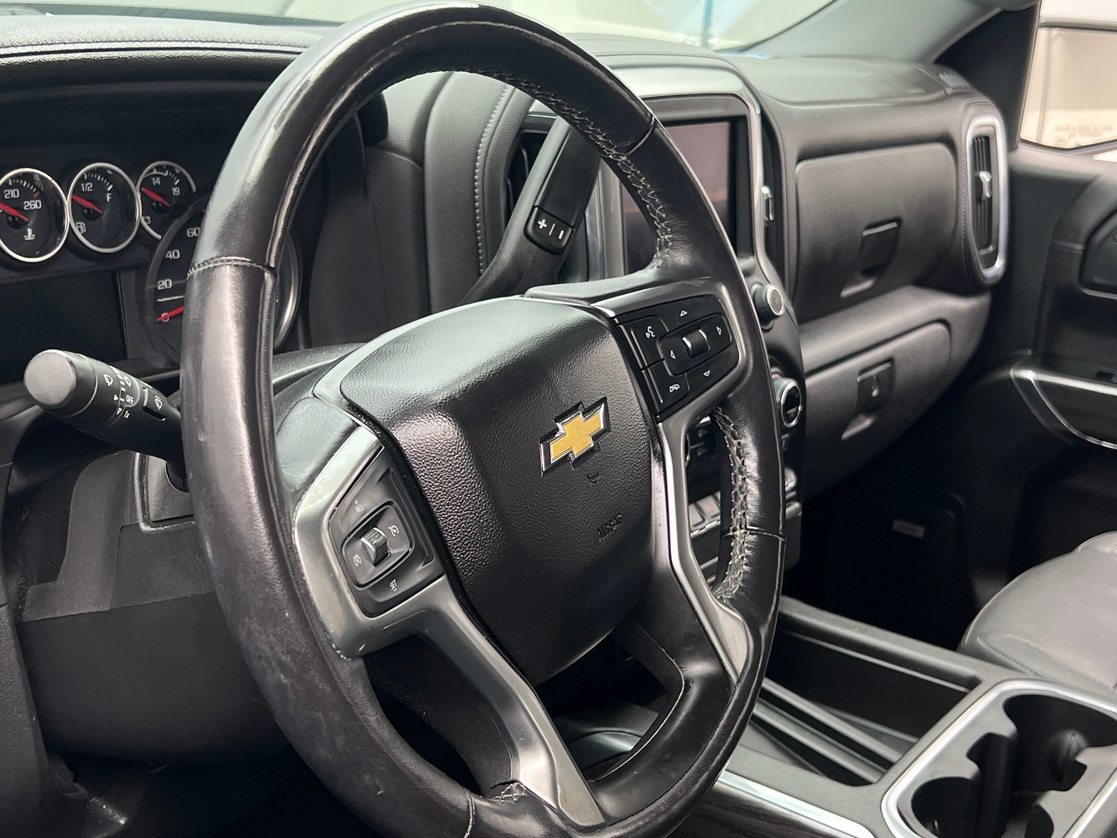 Thumbnail: 2022 Chevrolet Silverado 1500 - 4