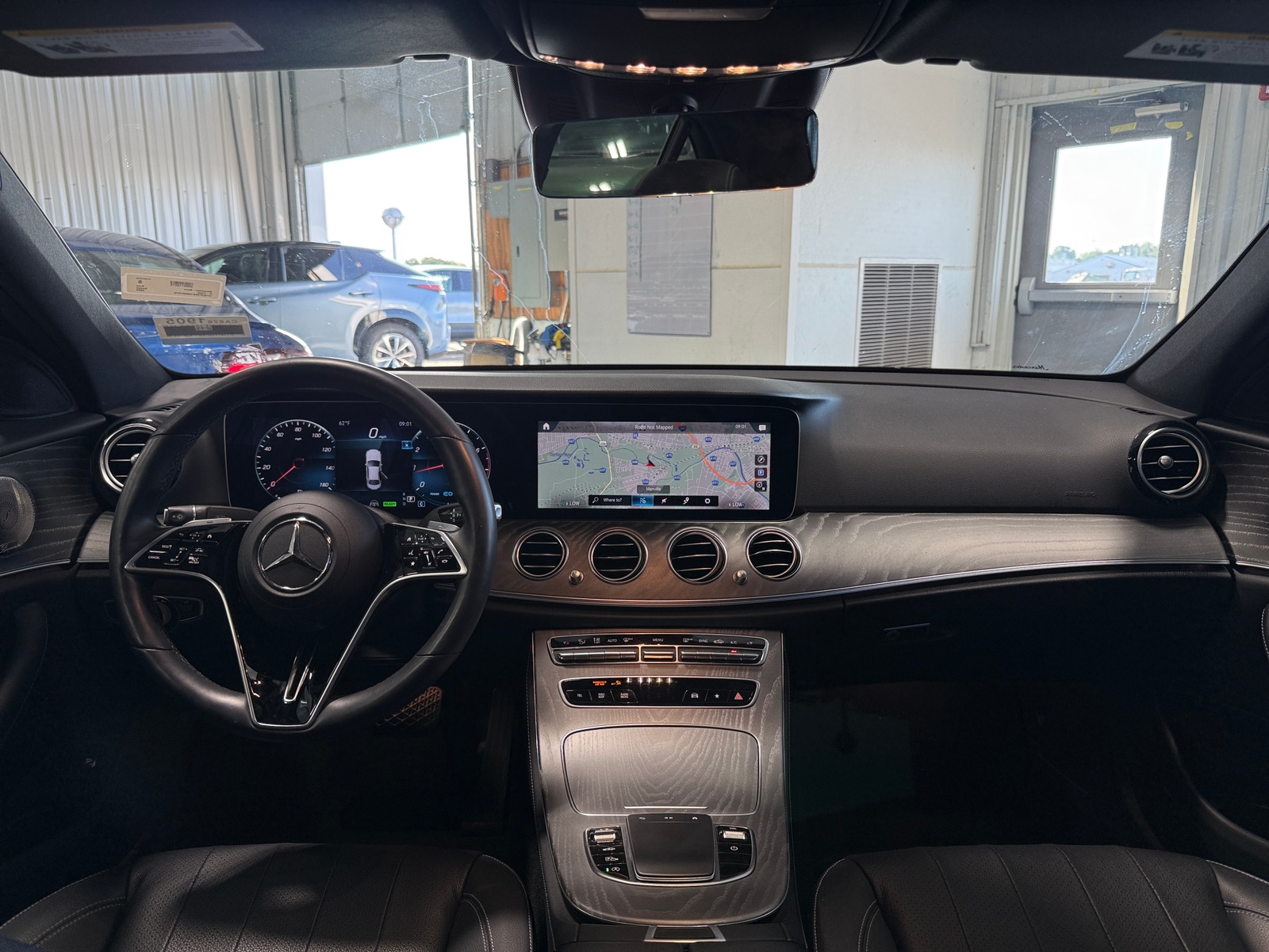 Thumbnail: 2022 Mercedes-Benz E-Class - 2