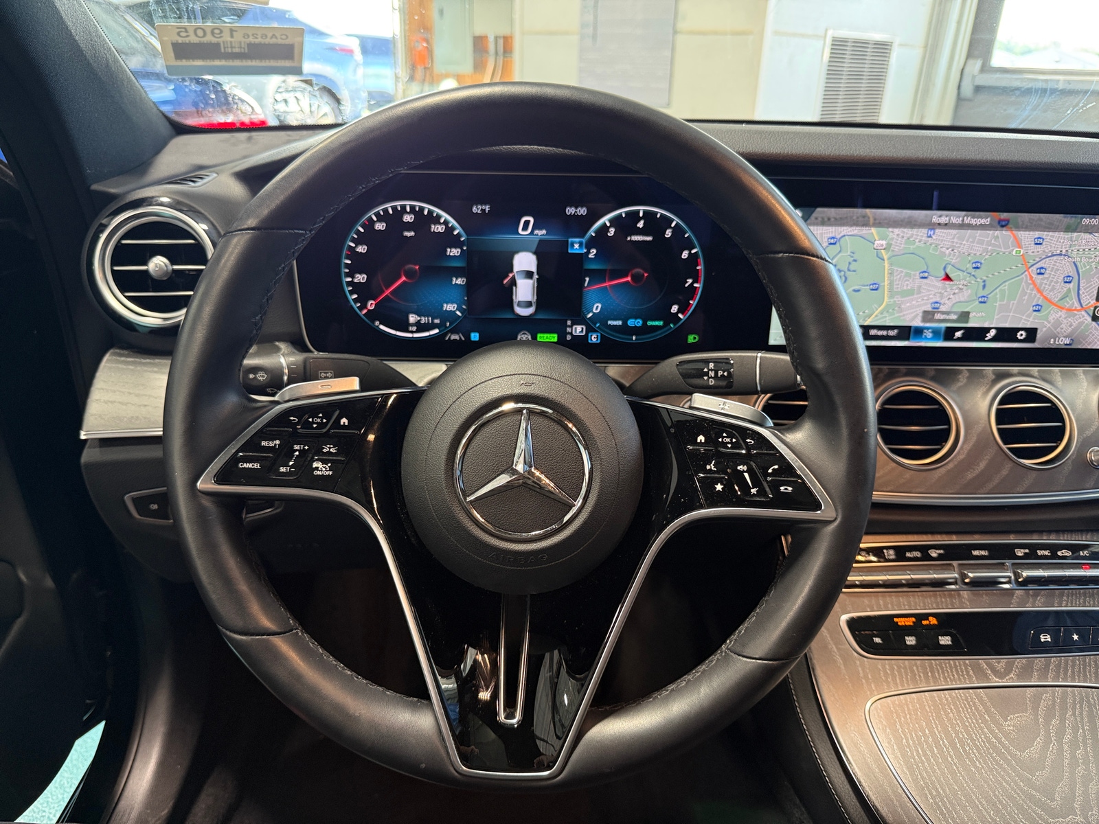 Thumbnail: 2022 Mercedes-Benz E-Class - 4