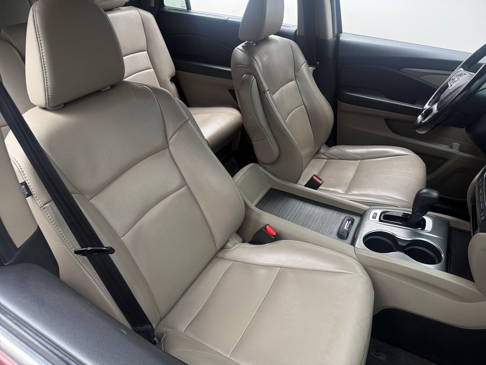 Thumbnail: 2019 Honda Pilot - 2