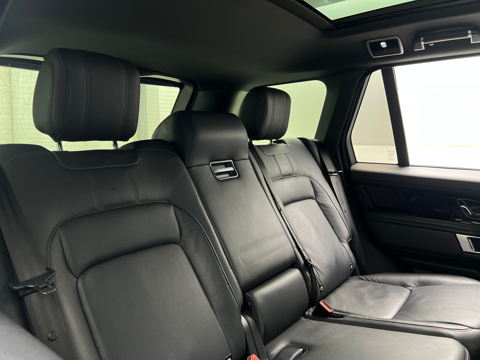 Thumbnail: 2020 Land Rover Range Rover - 5