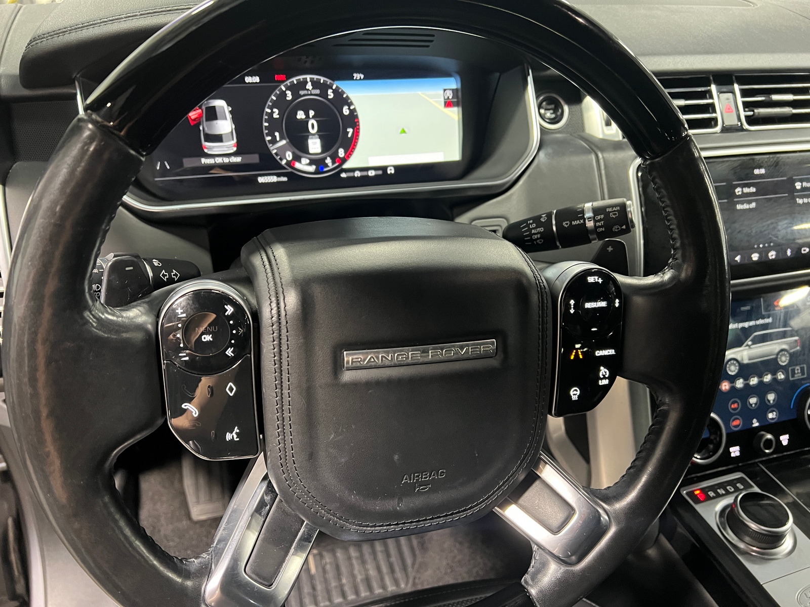 Thumbnail: 2020 Land Rover Range Rover - 4