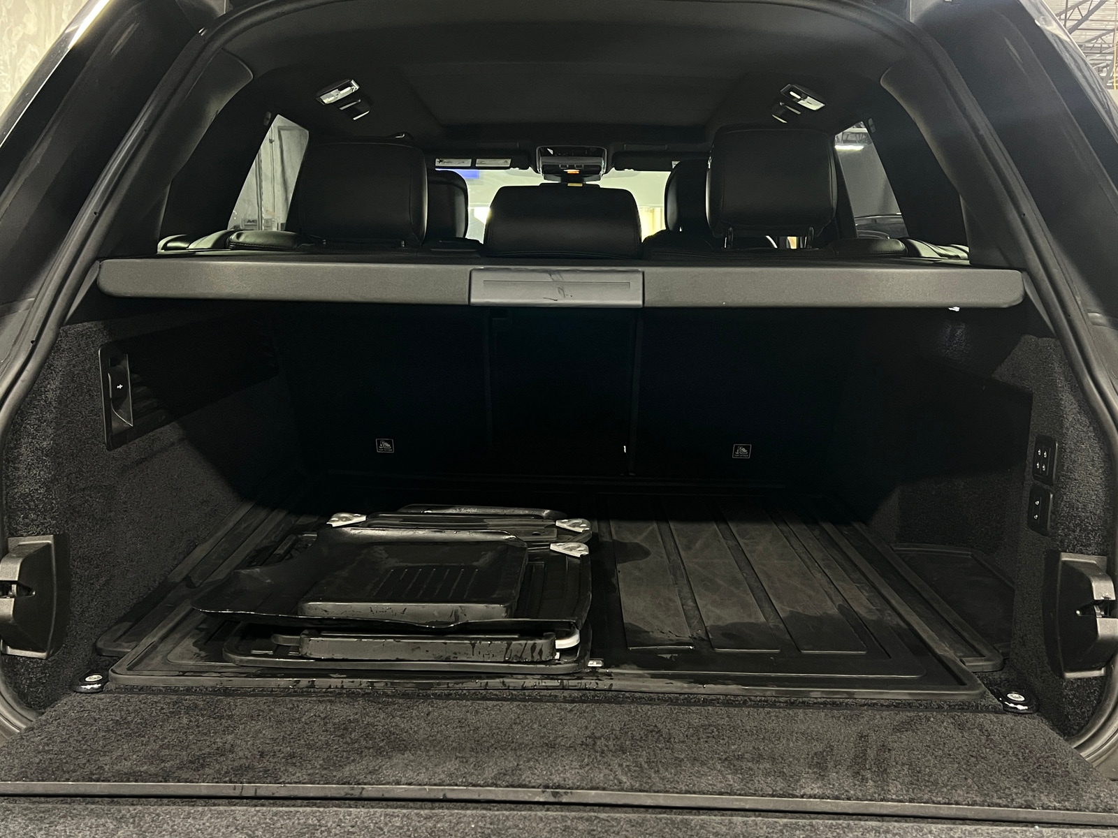 Thumbnail: 2020 Land Rover Range Rover - 6