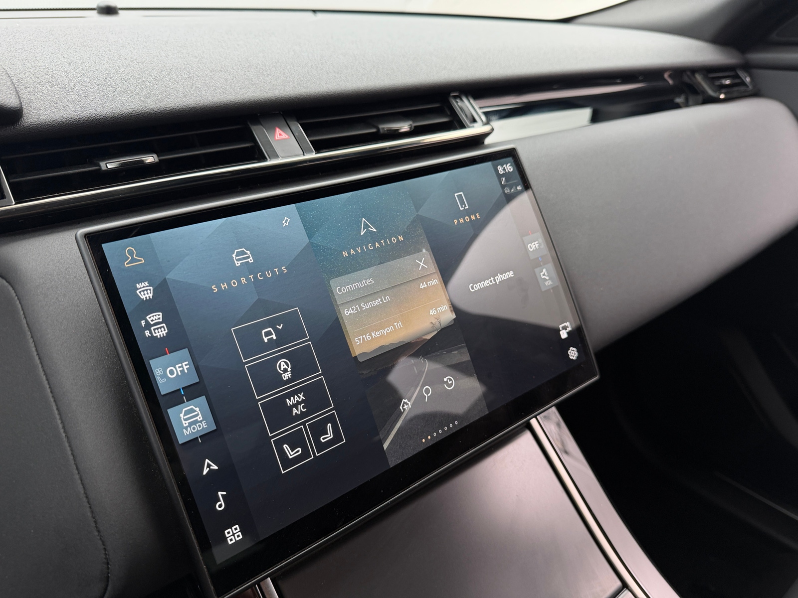 Thumbnail: 2025 Land Rover Range Rover Velar - 3