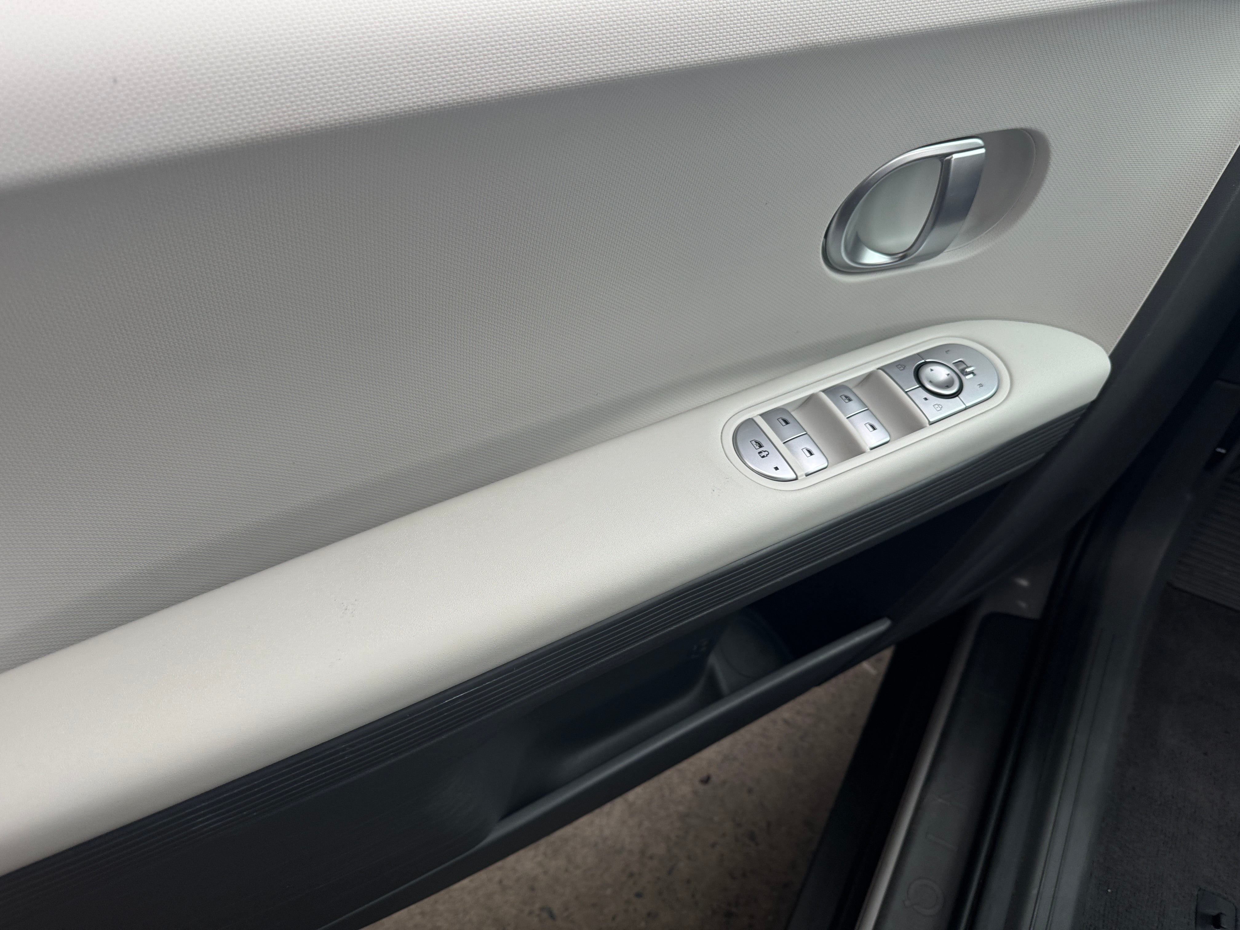Used 2022 Hyundai IONIQ 5 SE with VIN KM8KM4AE6NU087882 for sale in Auburn, WA