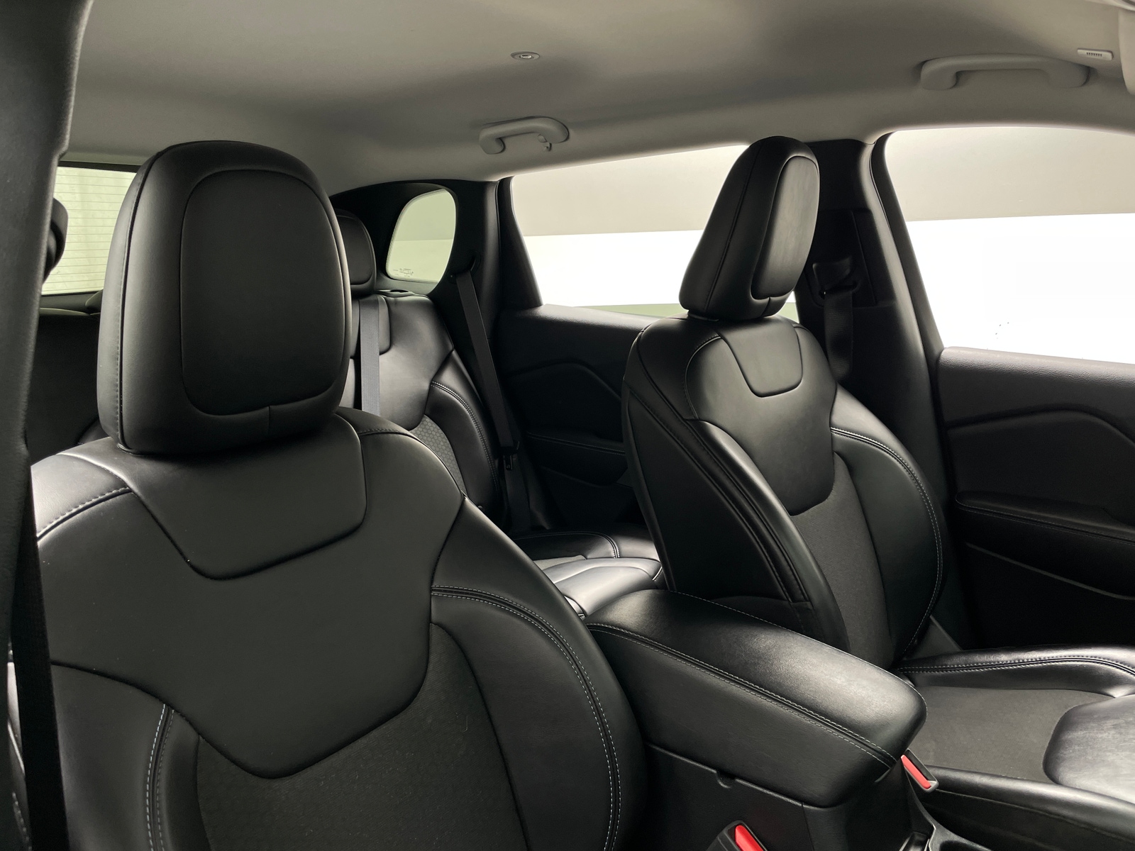 Thumbnail: 2019 Jeep Cherokee - 2