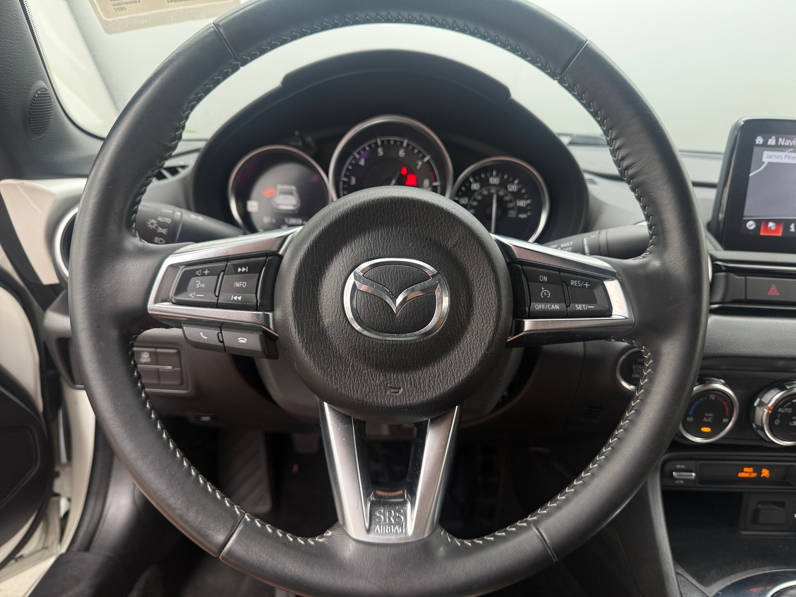 Thumbnail: 2022 Mazda MX-5 Miata - 4