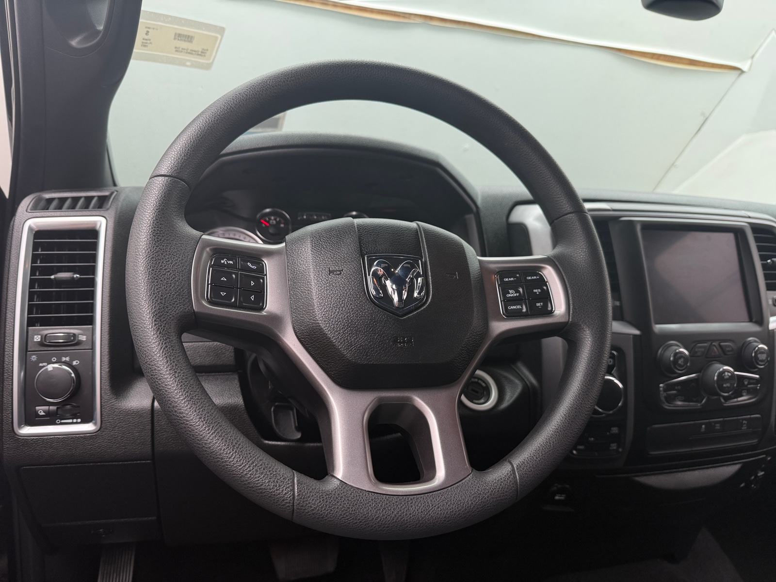 Thumbnail: 2022 RAM 1500 Classic - 5