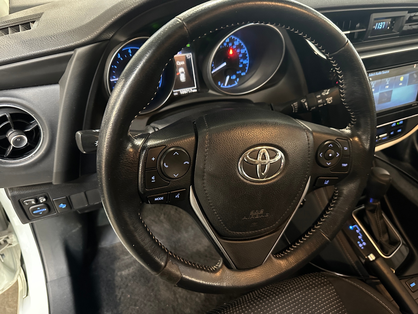 Thumbnail: 2018 Toyota Corolla iM - 5
