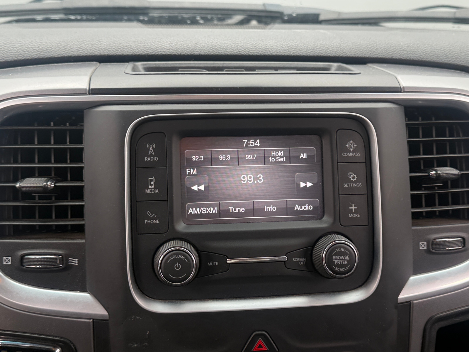 Thumbnail: 2024 RAM 1500 Classic - 4