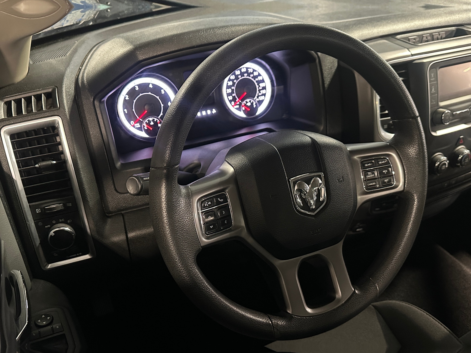 Thumbnail: 2024 RAM 1500 Classic - 5
