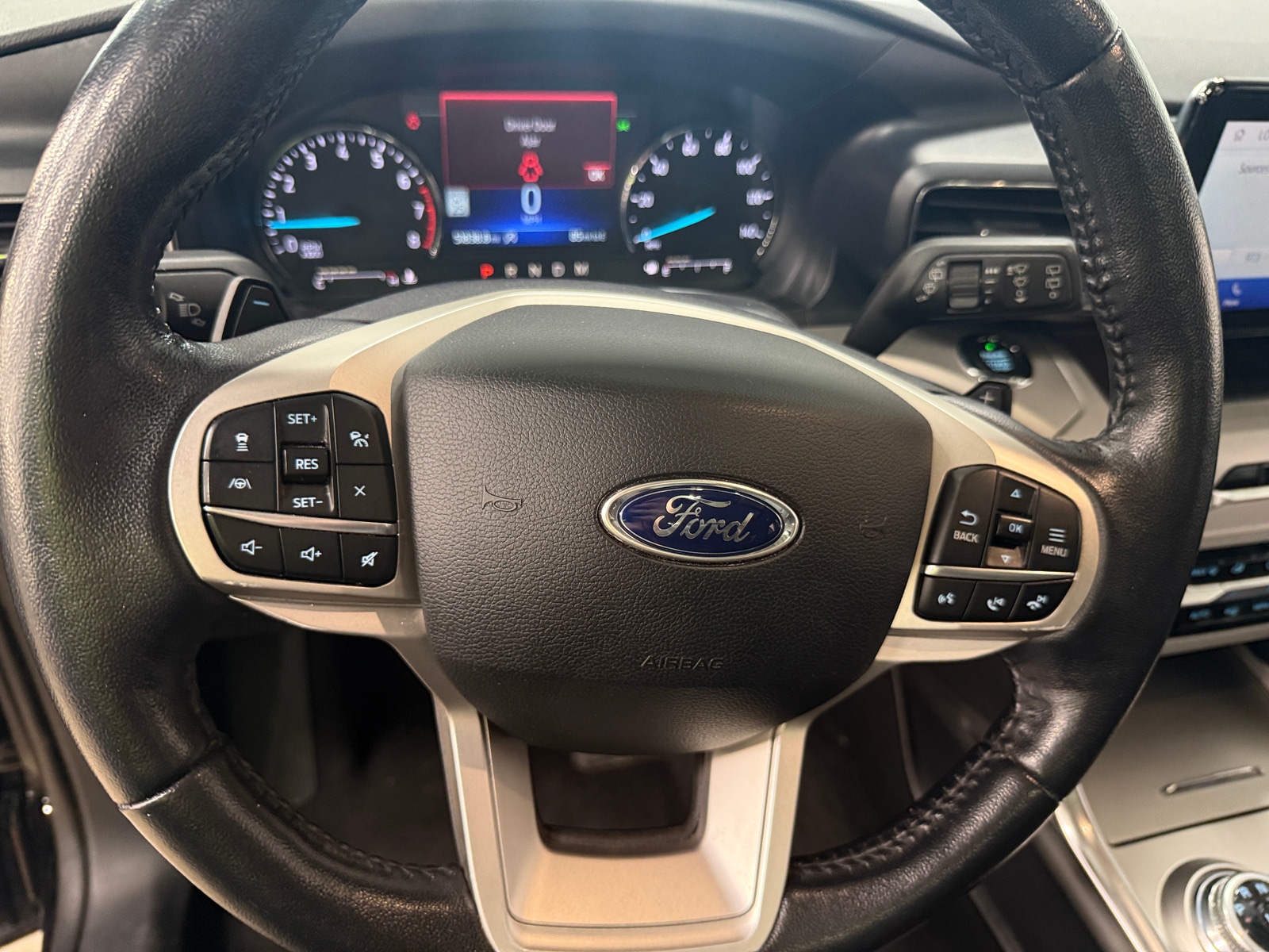 Thumbnail: 2020 Ford Explorer - 4