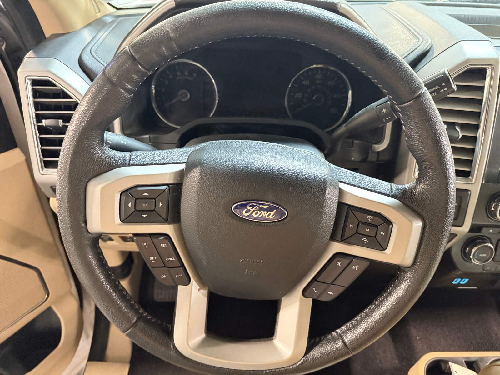 Thumbnail: 2016 Ford Econoline - 4
