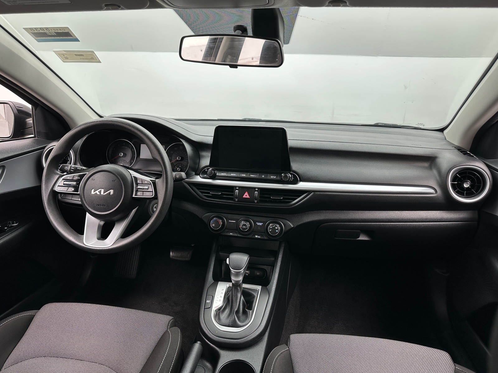 Thumbnail: 2024 Kia Forte - 3