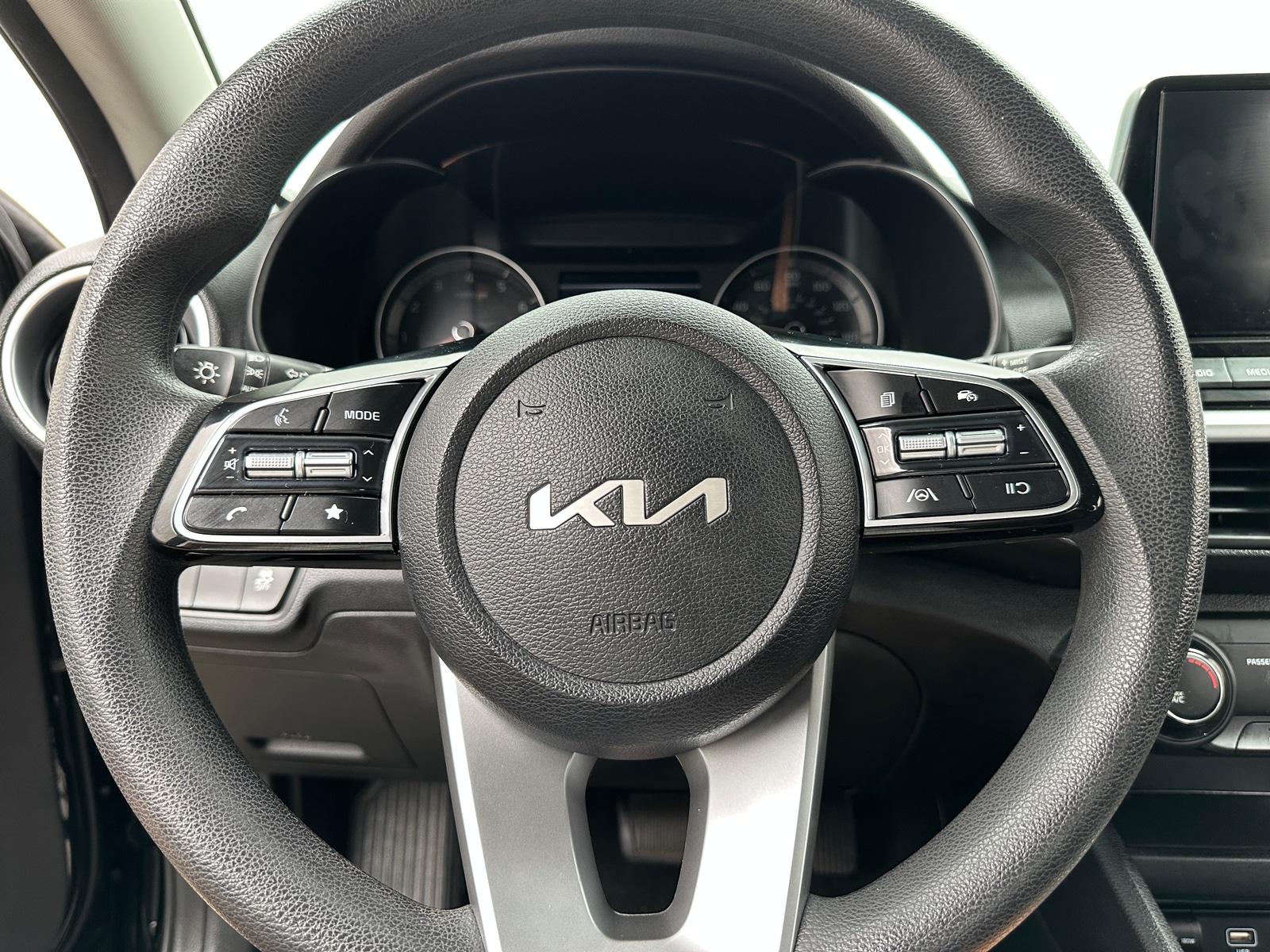 Thumbnail: 2024 Kia Forte - 5