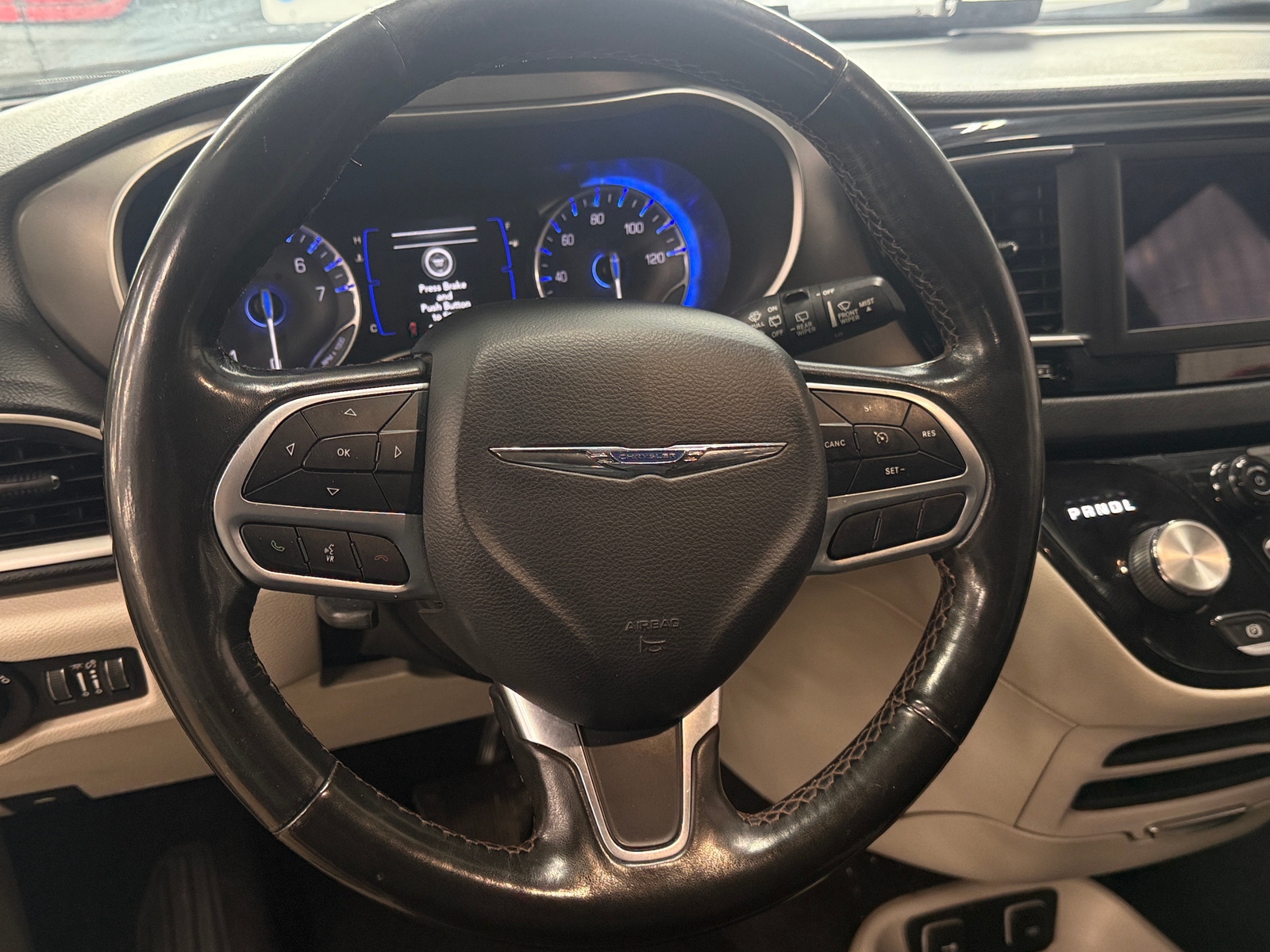Thumbnail: 2020 Chrysler Pacifica - 4