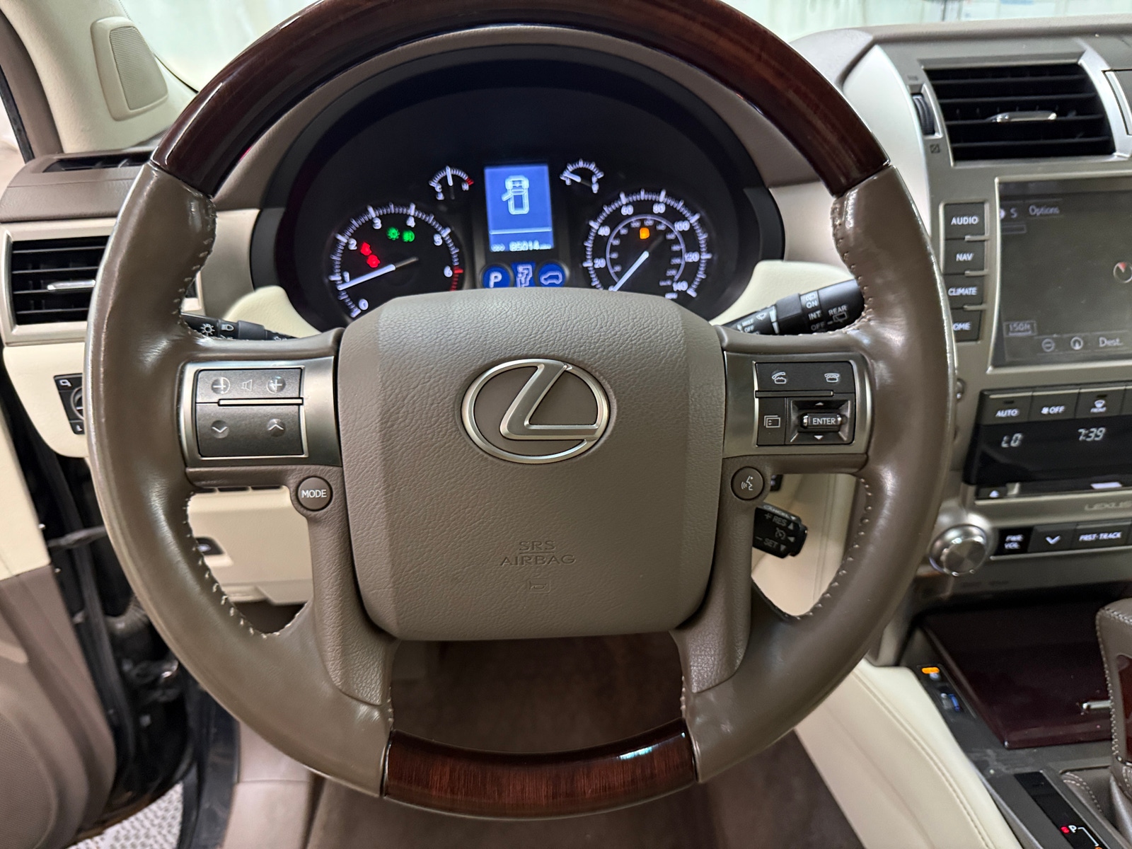 Thumbnail: 2017 Lexus GX - 4