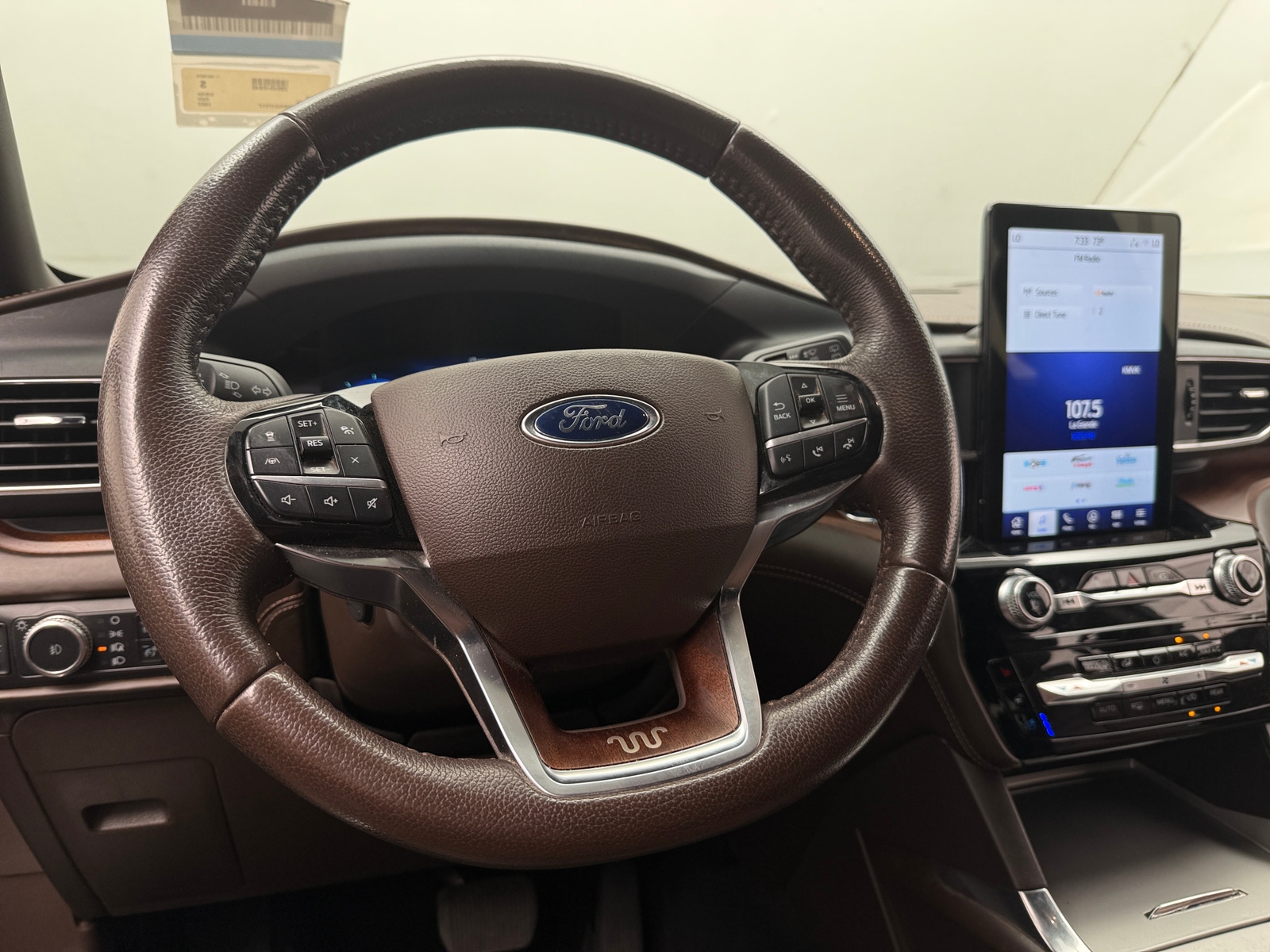 Thumbnail: 2022 Ford Explorer - 4