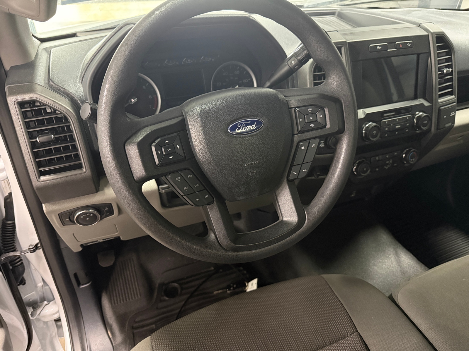 Thumbnail: 2022 Ford Econoline - 5