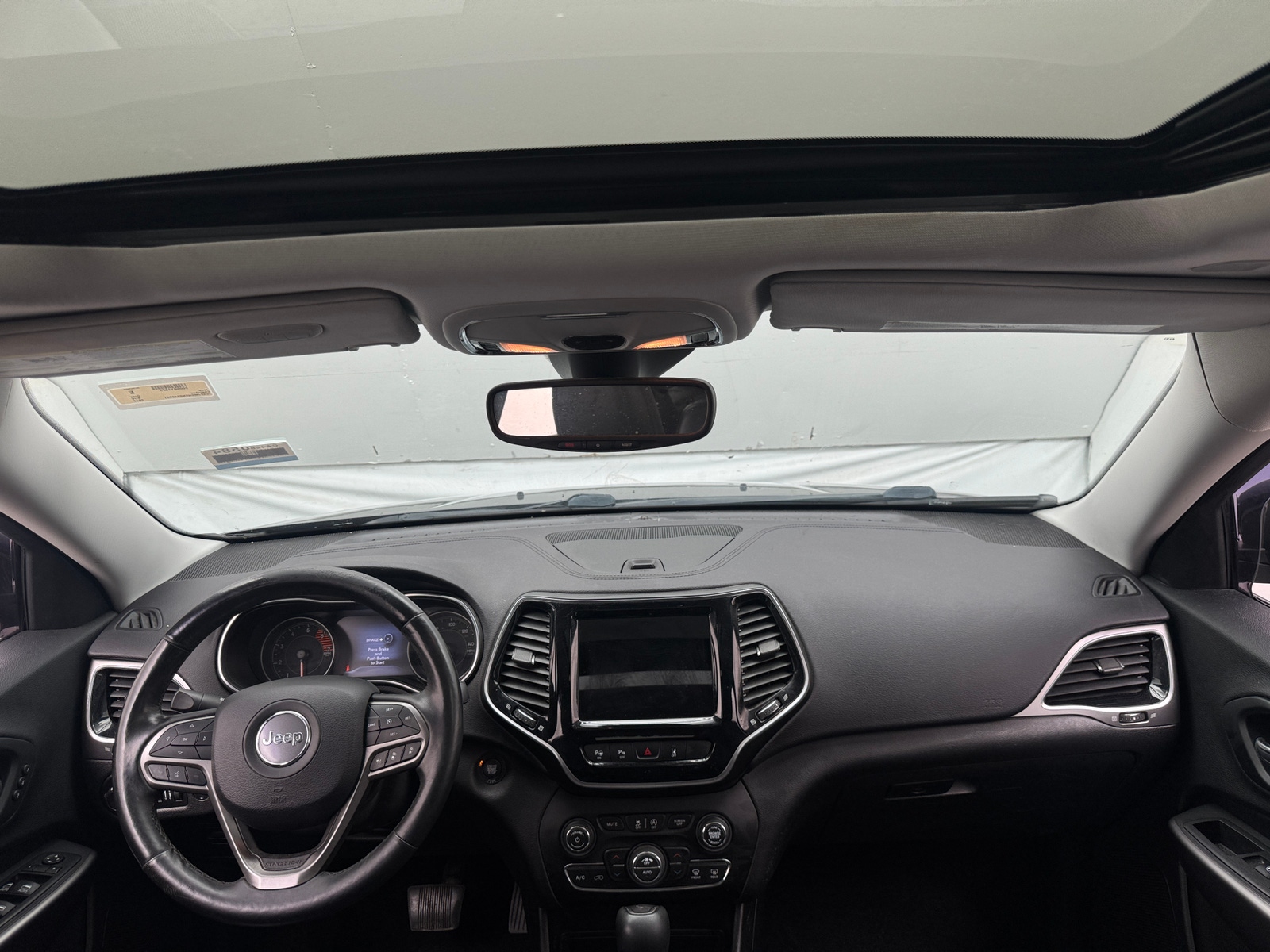 Thumbnail: 2019 Jeep Cherokee - 2