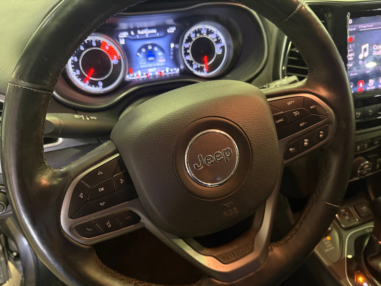 Thumbnail: 2019 Jeep Cherokee - 4
