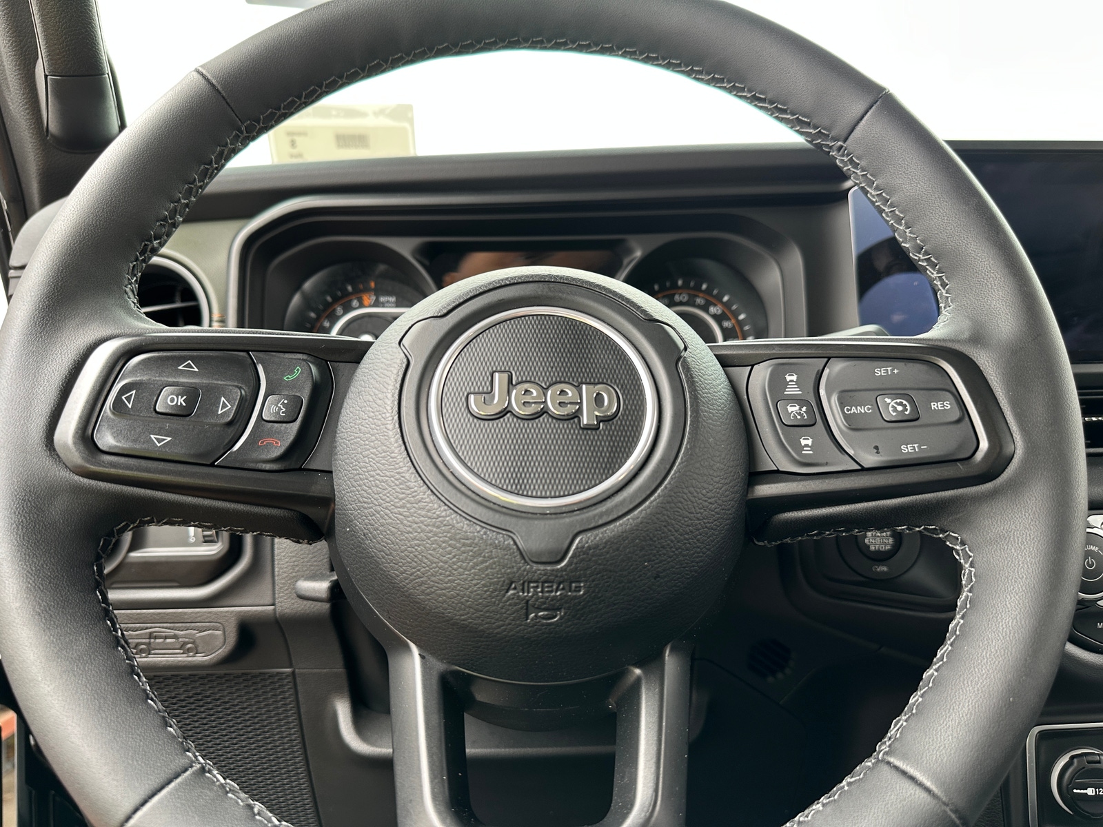 Thumbnail: 2025 Jeep Gladiator - 5