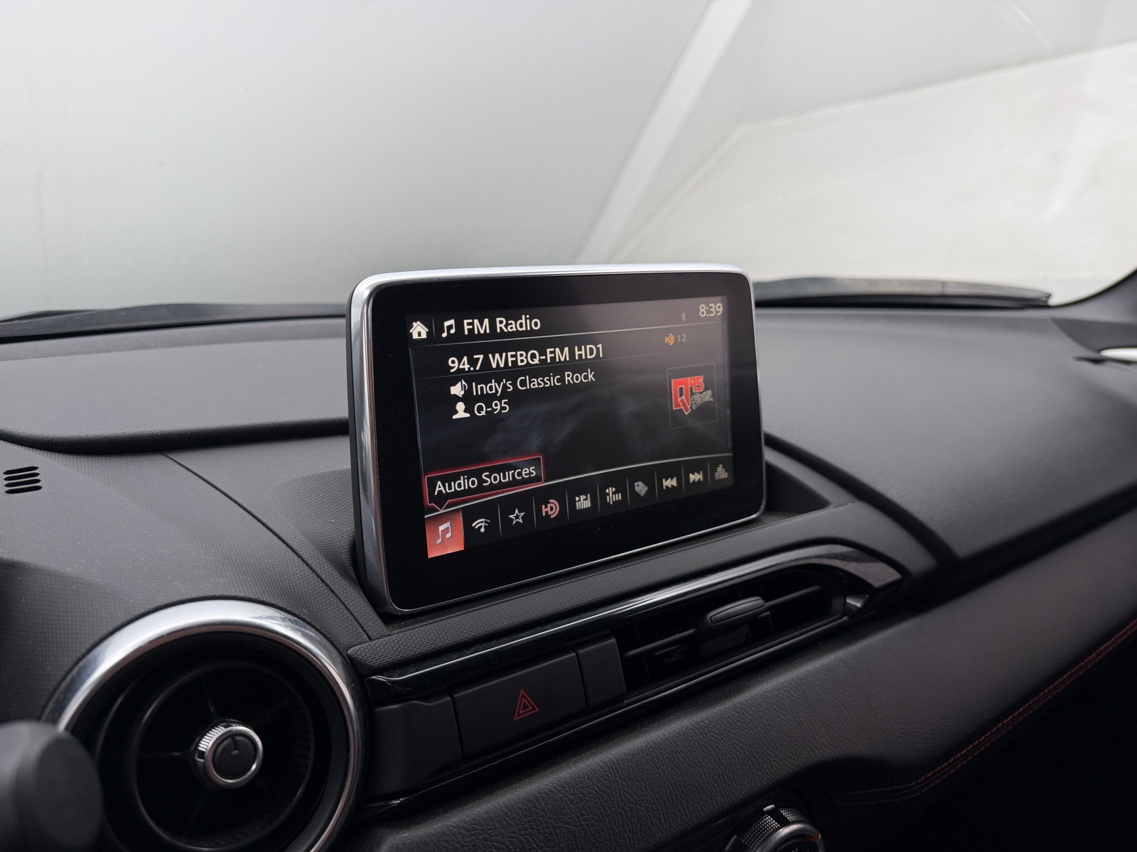 Thumbnail: 2016 Mazda MX-5 Miata - 2