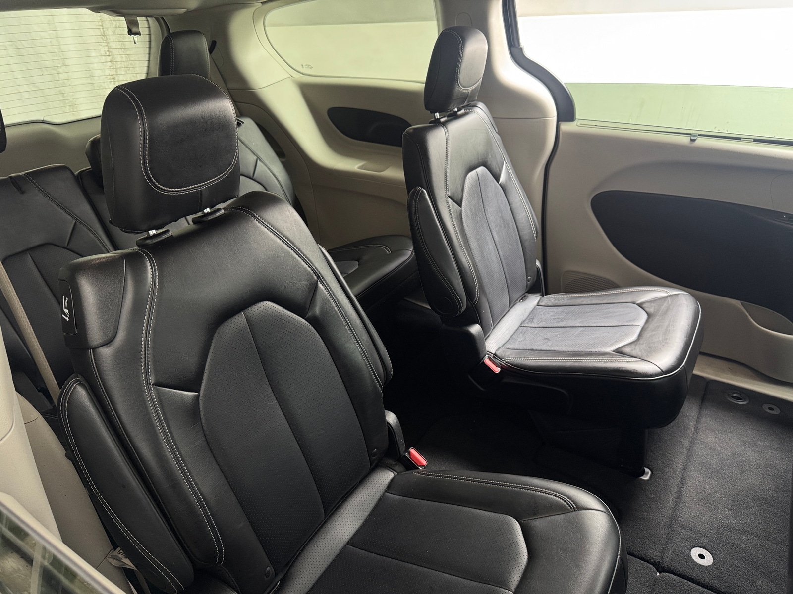 Thumbnail: 2024 Chrysler Pacifica - 5