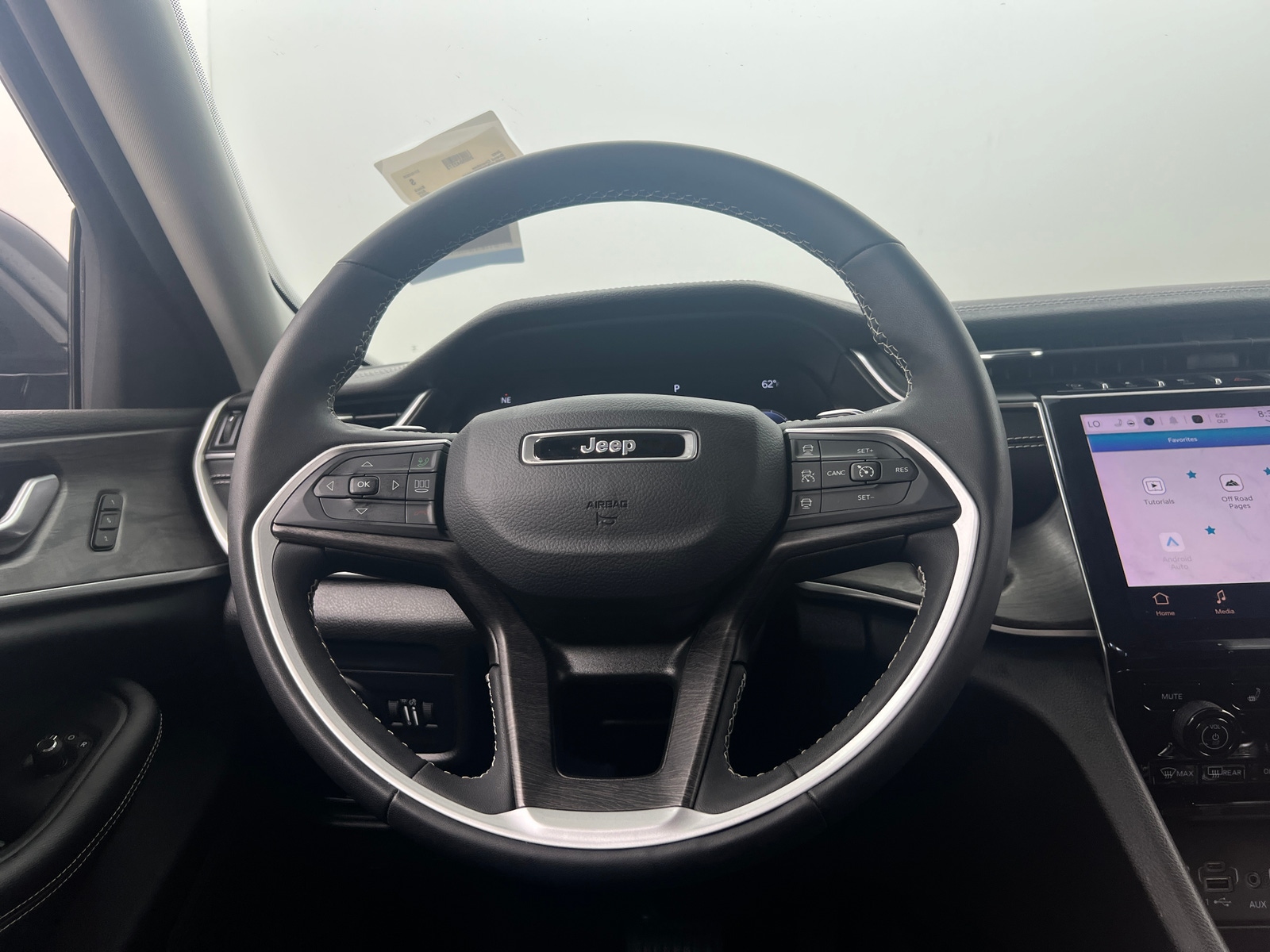 Thumbnail: 2023 Jeep Grand Cherokee - 4