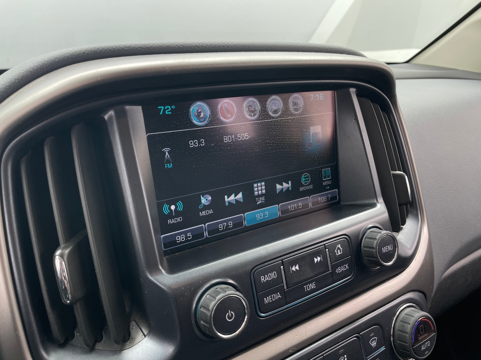 Thumbnail: 2018 Chevrolet Colorado - 3