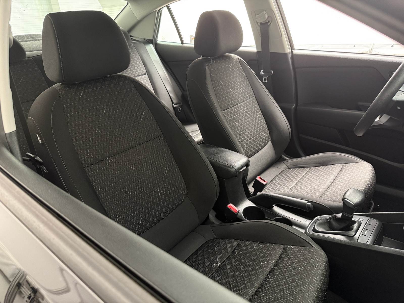 Thumbnail: 2019 Kia Rio - 2
