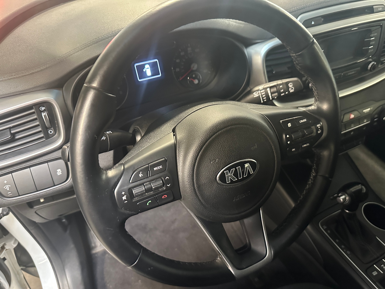 Thumbnail: 2016 Kia Sorento - 5