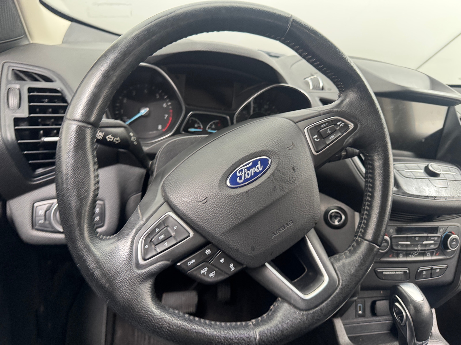 Thumbnail: 2019 Ford Escape - 4