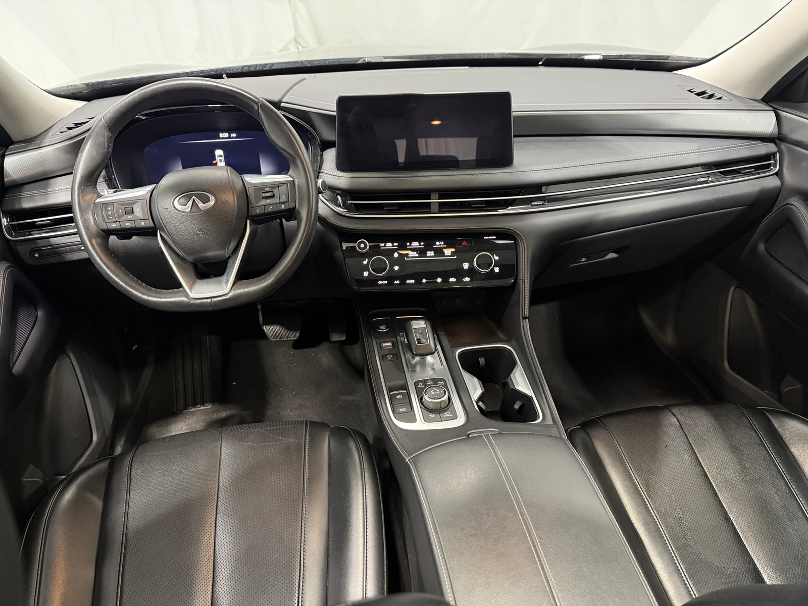Thumbnail: 2023 INFINITI QX60 - 2