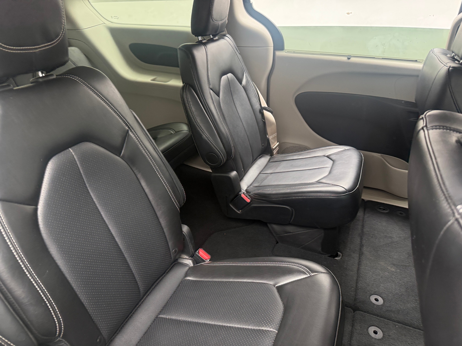 Thumbnail: 2024 Chrysler Pacifica - 5