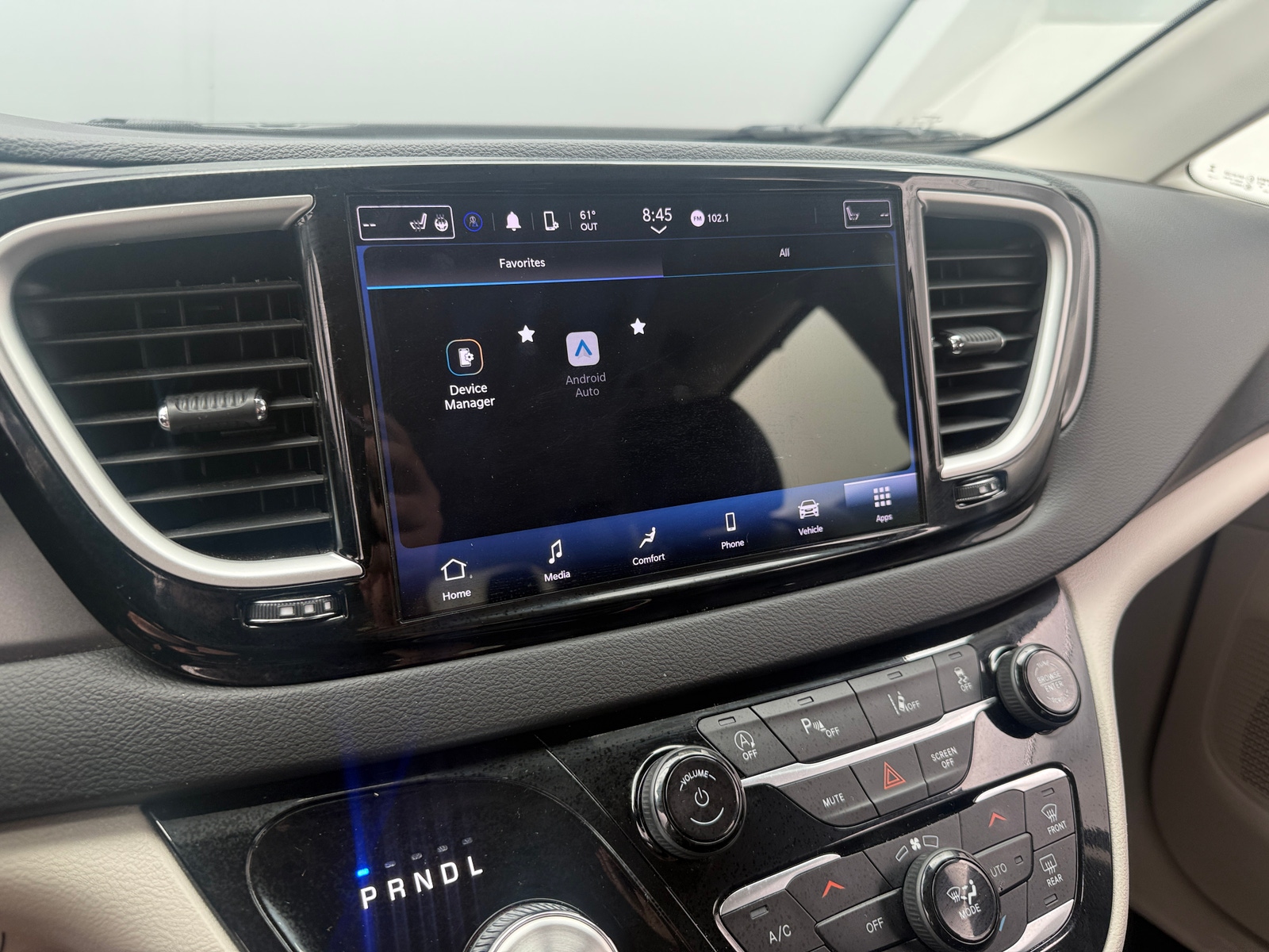 Thumbnail: 2024 Chrysler Pacifica - 3