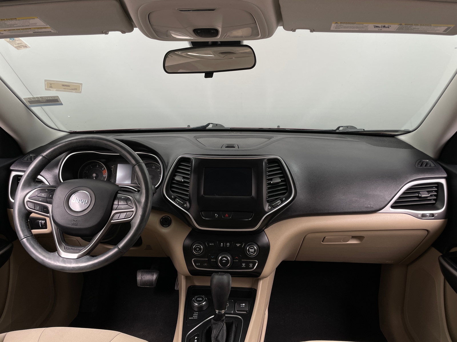 Thumbnail: 2019 Jeep Cherokee - 3