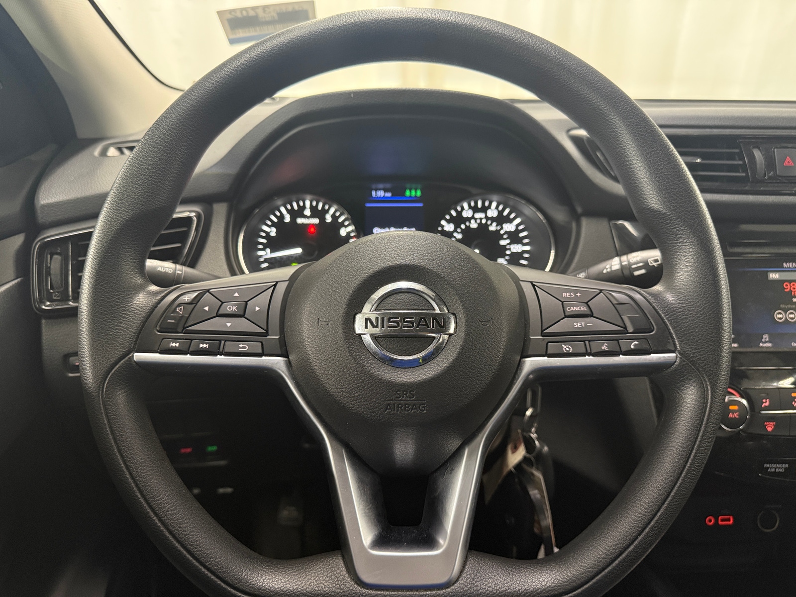 Thumbnail: 2021 Nissan Rogue Sport - 5