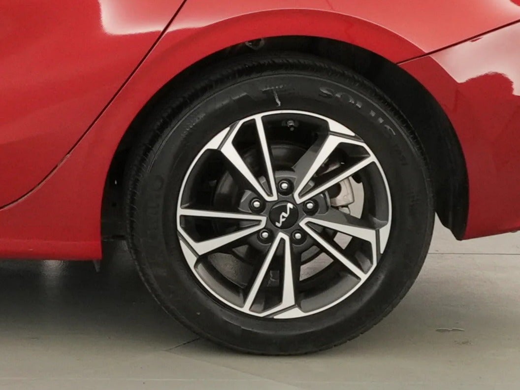 2024 Kia Forte LXS - Photo 15